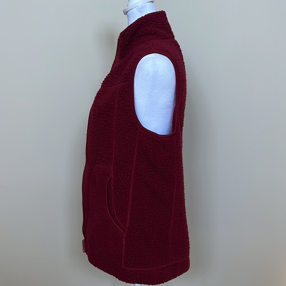 Women’s reversible Van Heusen, full zip vest red size small - Picture 8 of 10